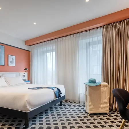 Hotell Brit Les Voyageurs