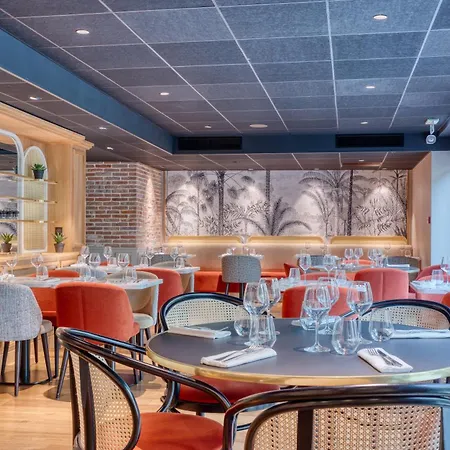 Hotell Brit Les Voyageurs