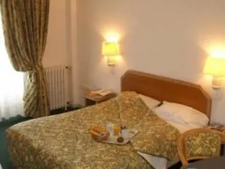 Brit Les Voyageurs Hotell 3*